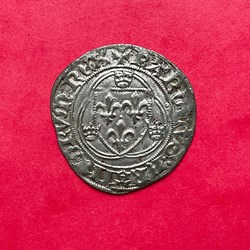 Blanc a la couronne Charles VII Montpellier 1ere émission