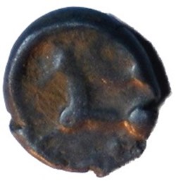 ¼ de statère aux segments de cercles, cheval à gauche
