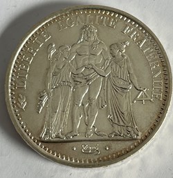 10 francs Hercule 1967 Accent sur le E de république