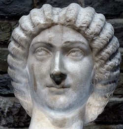Julia Domna (160-217)