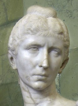 Salonine (254–268)