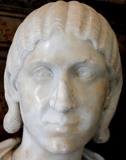 Julie Mamée ( 180- 235)