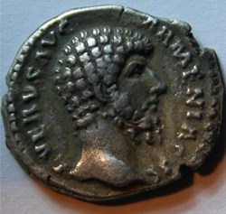 Denier Lucius Aurelius Verus TRP V - IMP II COS II