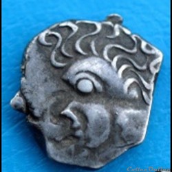 Savès 82 - Drachme à la tête Négroïde