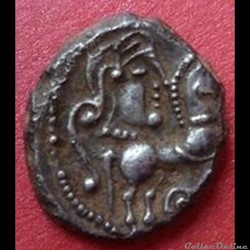 Série 1079  Drachme à la tête coupée sur le cheval