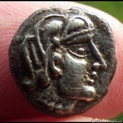 Série 1079 DT 3416 Drachme à la tête coupée sur le cheval