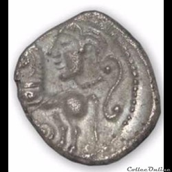 Série 1079  Drachme à la tête coupée sur le cheval