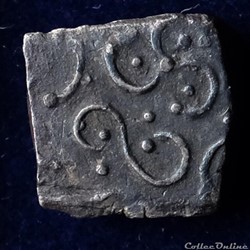 Savès 390 et 257 - Drachme au triskèle