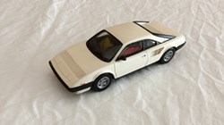 Ferrari mondial 8