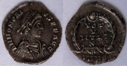 RIC.26 Honorius (silique, Vot V Mvlt X)