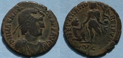 RIC.32.7 Magnus Maximus (AE2, Reparatio Reipvb)