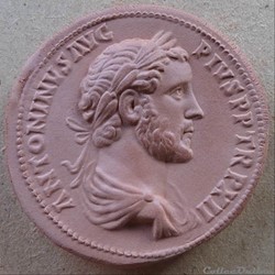 Antonin Médaillon