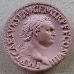 Titus - Médaillon