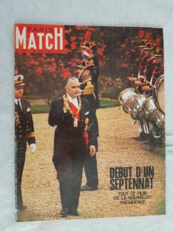 PARIS MATCH 1051 -