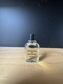 GIVENCHY - Monsieur