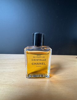 CHANEL - Cristalle