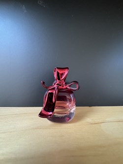 NINA RICCI - Dancing Ribbons