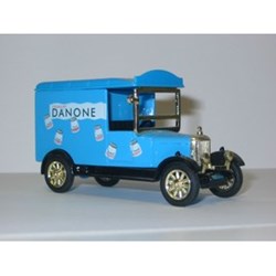 corgi-altaya-camions-d-antan-n-6-bull-nose-morris-van-danone-908701565_ML 1924