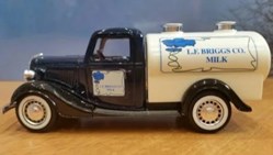 1933 FORD V8 Camion Citerne Livraison Lait 1/43