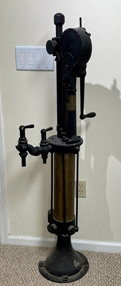 Hand Crank Gasoline Pump