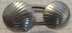 Bouton de cape en argent Saint Jacques de Compostelle
