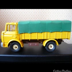 Camion bâché "GAK"