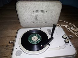 Electrophone valise