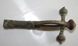 Fibule de Haut-rang - Type Cruciforme - III au Ve S. Ap. J.-C.