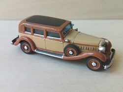 Renault 1932 Reinastela RM2 berline JB