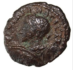 Assarion Demeter assise