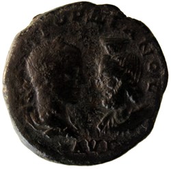 Pentassaria Gordien et Sarapis Porte ou arche du triomphe