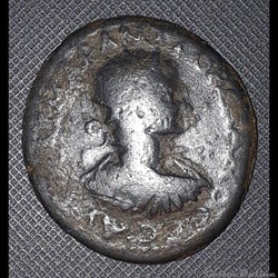 Perge Ae32 Artemis dans un bige