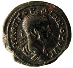 Tétrassaria Athena debout
