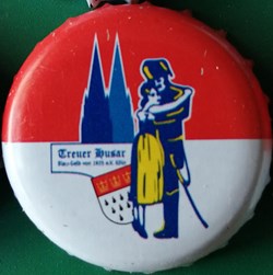 GILDEN KOLSCH rouge Blanche série karneval 2015 couple clochet Allemagne