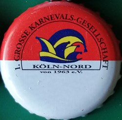 GILDEN KOLSCH rouge Blanche série karneval 2015 chapeau fou koln nord Allemagne