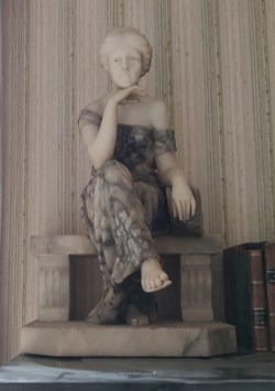 Statue en marbre