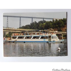 CP du Cantal, le bateau-restaurant "Neptune"