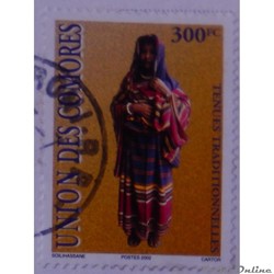 Comores 01167 tenues traditionnelles 300Fc de 2002