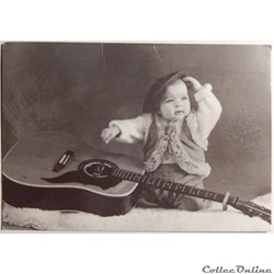 CP Bébé et guitare