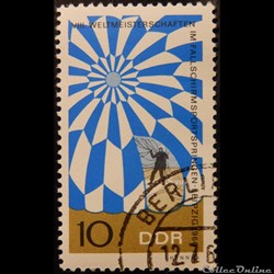 Allemagne RDA 00886 saut en parachute 10pf de 1966