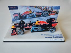 Max Verstappen-Snow run demo, Kitzbuhel, 2016