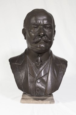 bust of Edward Holden
