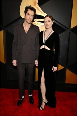 Picture → grammys-2024-all-the-looks-Mark-Ronson-and-Grace-Gummer