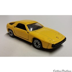 Porsche 928