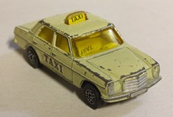 Mercedes-Benz 240 D
