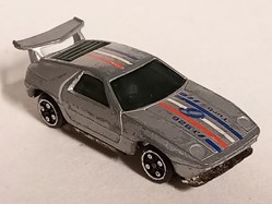 Summer Porsche 928