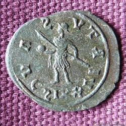 Probus Rome imitation (RIC 801)