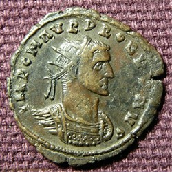 Probus Rome imitation (RIC 607)