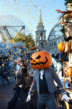 Parade - Pumpkin man