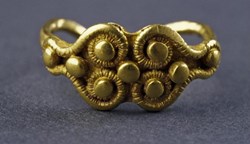 Bague gravée en or